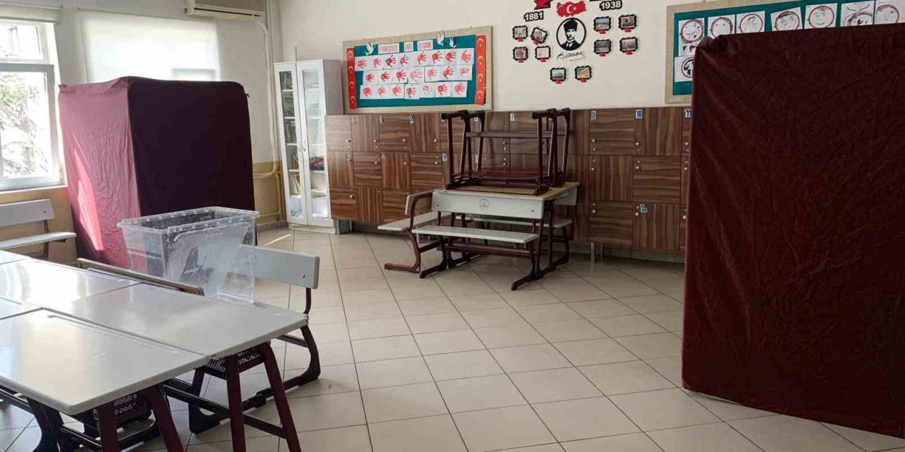 İstanbul’da Sandıklar Sınıflara Taşındı