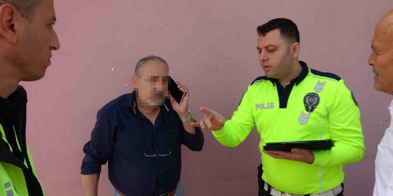 Kaza Yapan Araçtan Çıkıp, "Kim Kaza Yaptı, Ben Neredeyim, Benim Eşim Kim" Diye Sordu