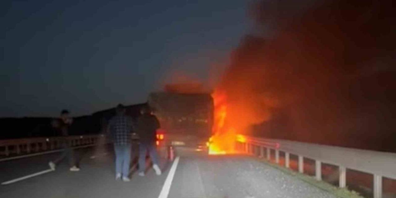 Alev Alan Tırda Patlamalar Yaşandı