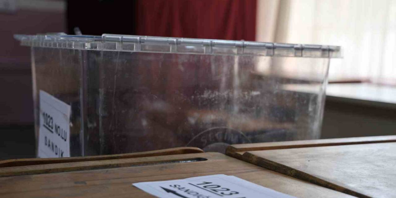 İzmir’de Seçim Sandıkları Kuruluyor