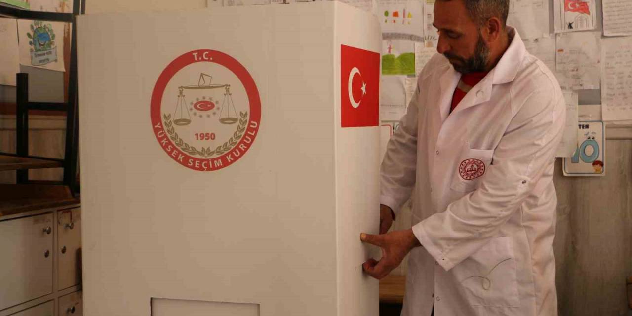 31 Mart Seçimleri İçin Diyarbakır’daki Okullarda 3 Bin 975 Sandık Kuruldu