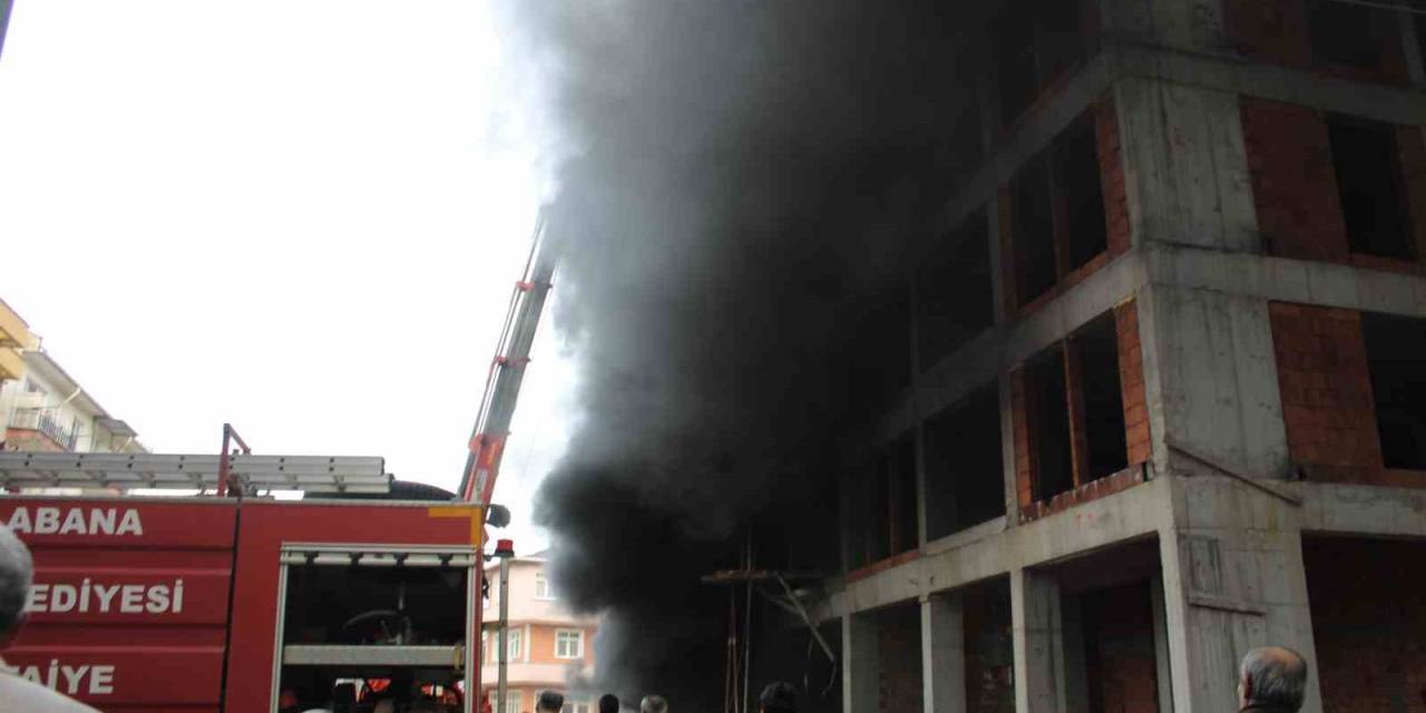 İnşaat Halindeki Binada Korkutan Yangın