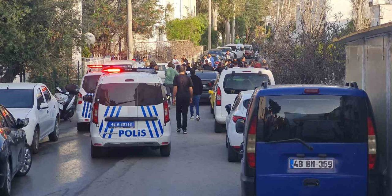 Komşusunu Sokak Ortasında Öldürdü