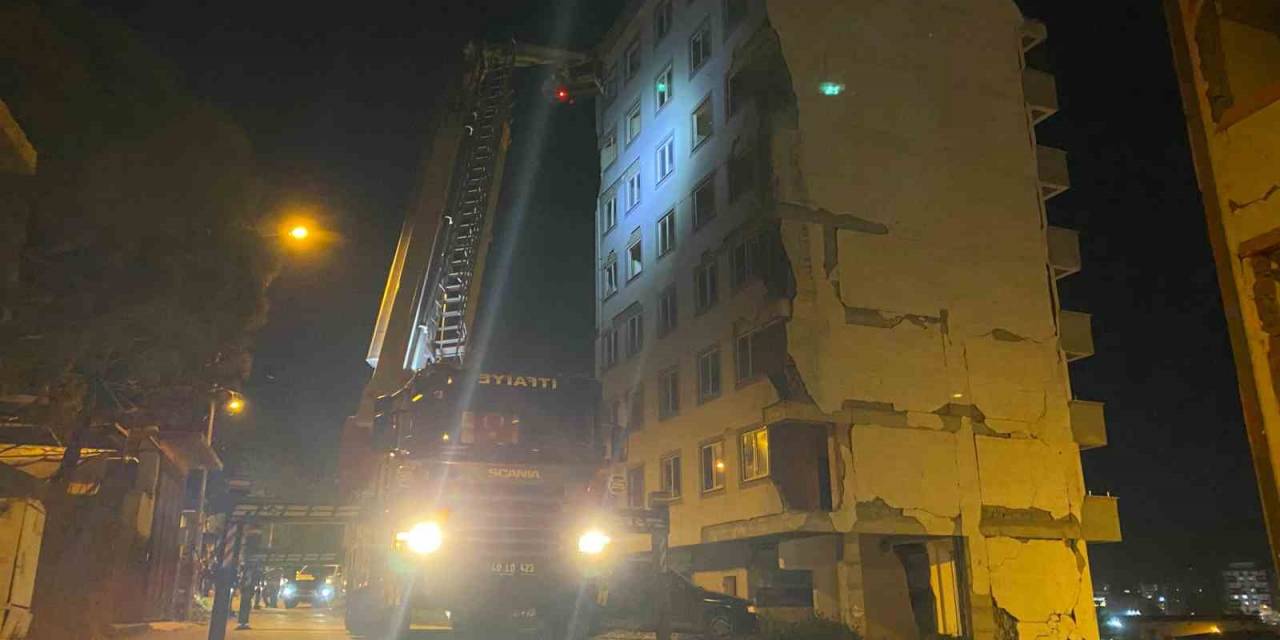 İntihar Etmek Üzereyken Bayılan Şahsı Polis Ve İtfaiye Kurtardı