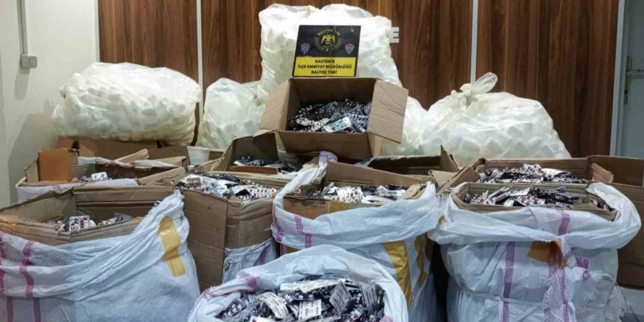 İzmir’de Çuvallar Dolusu Uyuşturucu Nitelikli Hap Ele Geçirildi