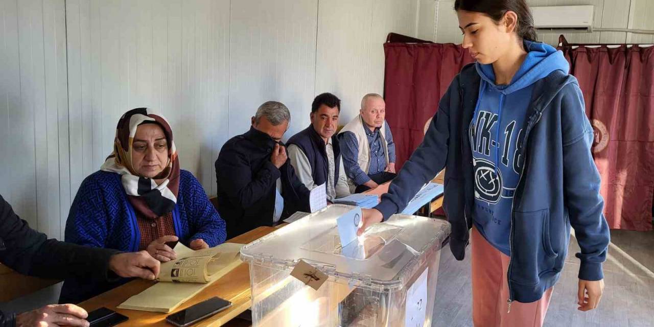Bayburt’ta Seçmenler Sandık Başında