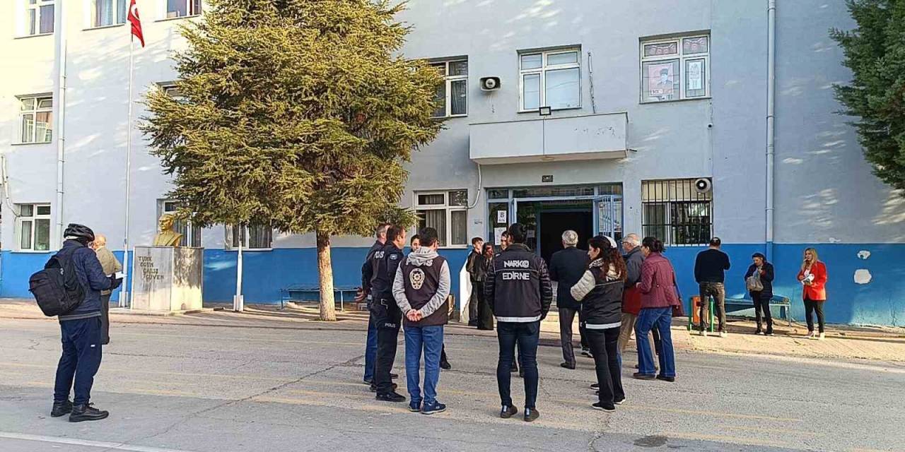 Edirne’de Oy Verme İşlemi Başladı