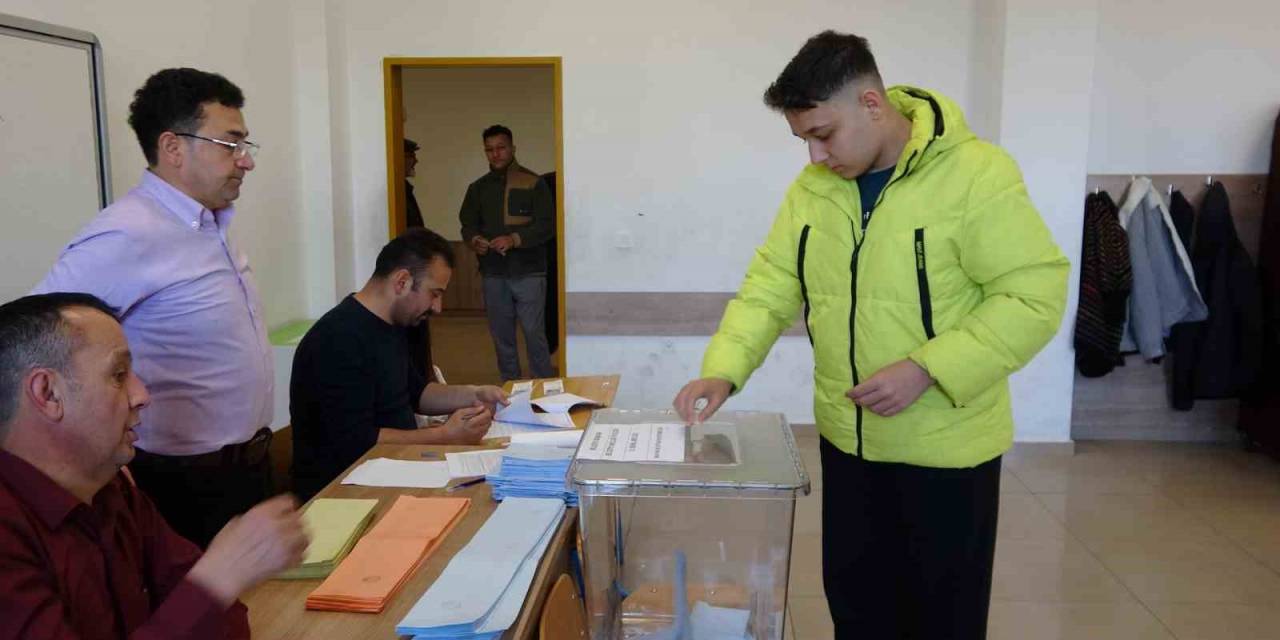 Yozgat’ta Oy Verme İşlemi Başladı