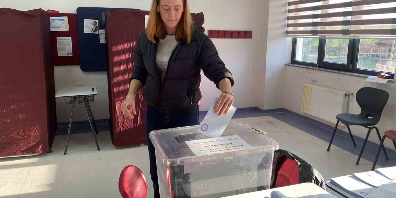 Çanakkale’de Oy Verme İşlemi Başladı