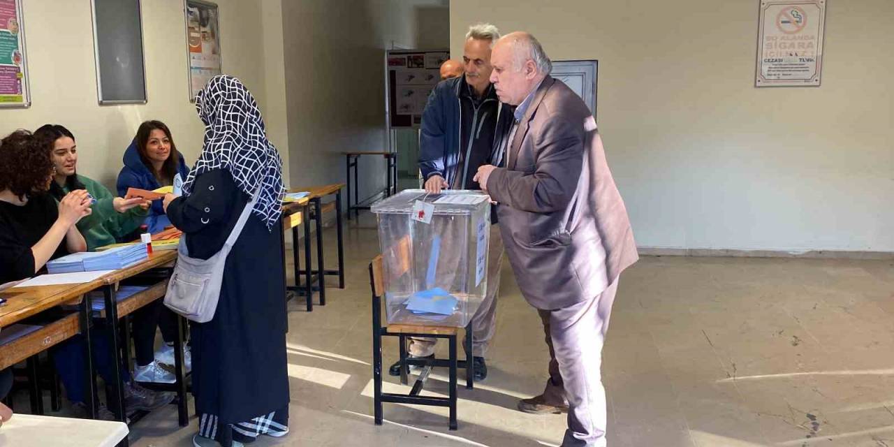 Zonguldak’ta Oy Verme İşlemi Başladı