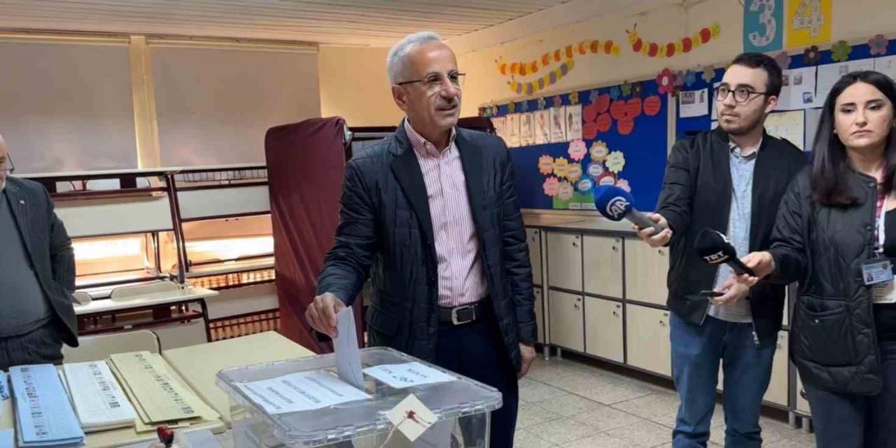 Bakan Uraloğlu, Oyunu Ankara’da Kullandı