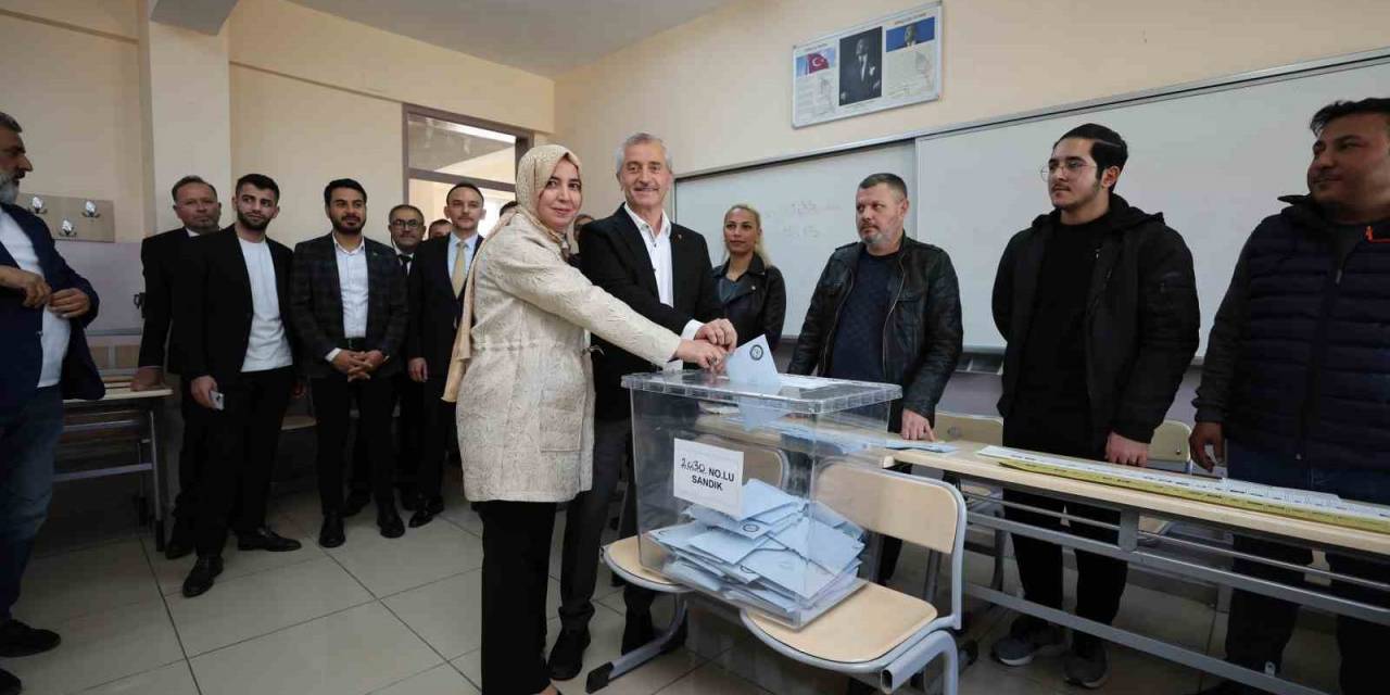 Şahinbey Belediye Başkan Adayı Tahmazoğlu, Oyunu Kullandı