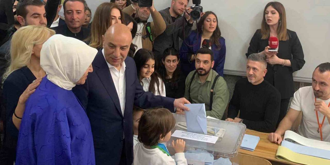 Cumhur İttifakı Adayı Altınok Oyunu Kullandı