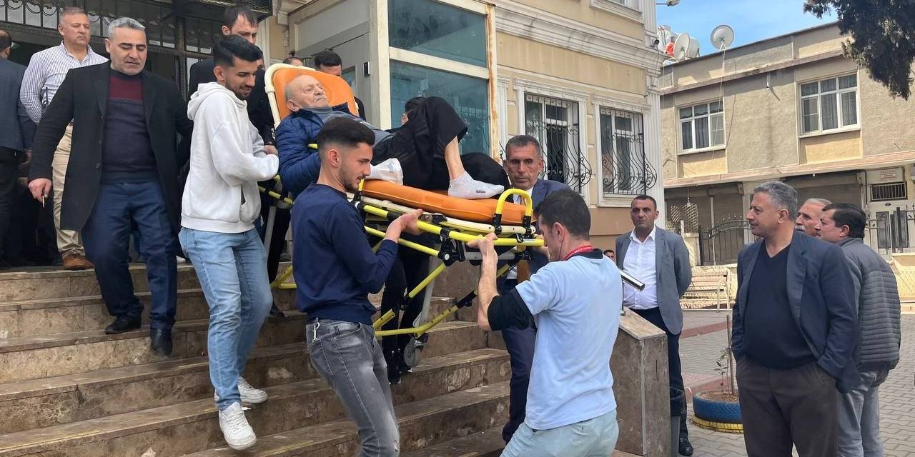 Kilis’te Engelli Ve Hasta Seçmenler Ekiplerin Yardımıyla Oy Kullandı