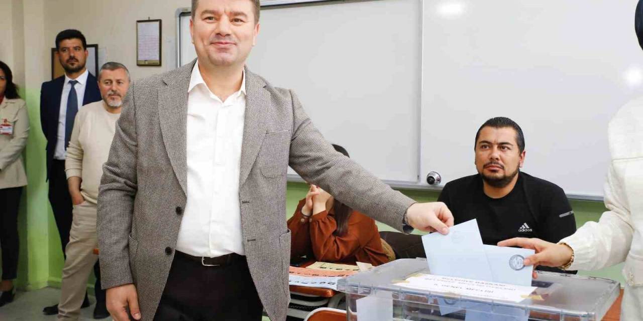 Aksaray Belediye Başkanı Dinçer Oyunu Kullandı