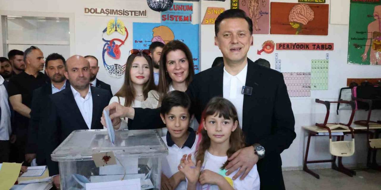 Hatipoğlu Ailesi Oyunu Kullandı