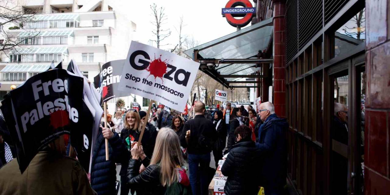 Dünyanın Dört Bir Yanında Binlerce Kişi Filistin’e Destek İçin Yürüdü