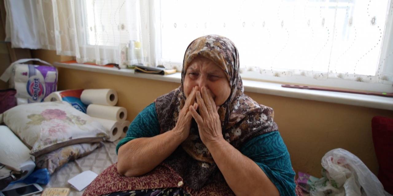 Evinde Oy Kullanan Kanser Hastası Yaşlı Kadın Gözyaşları İçinde Devlette Teşekkür Etti