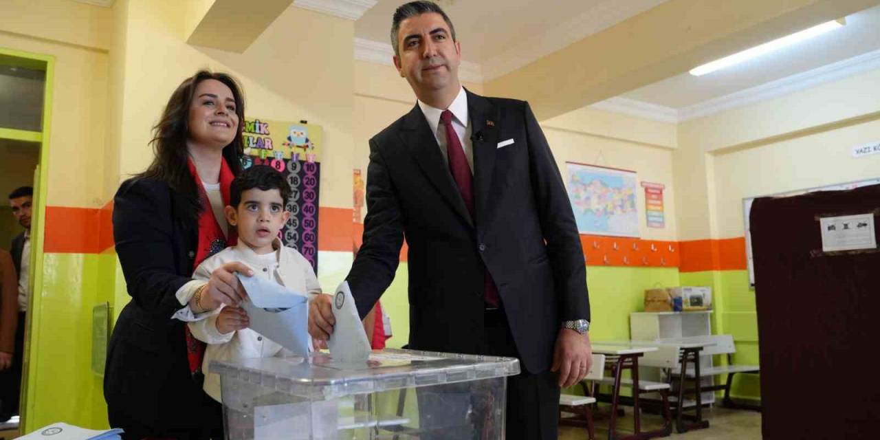 Başkan Gökhan Yüksel Oyunu Kullandı