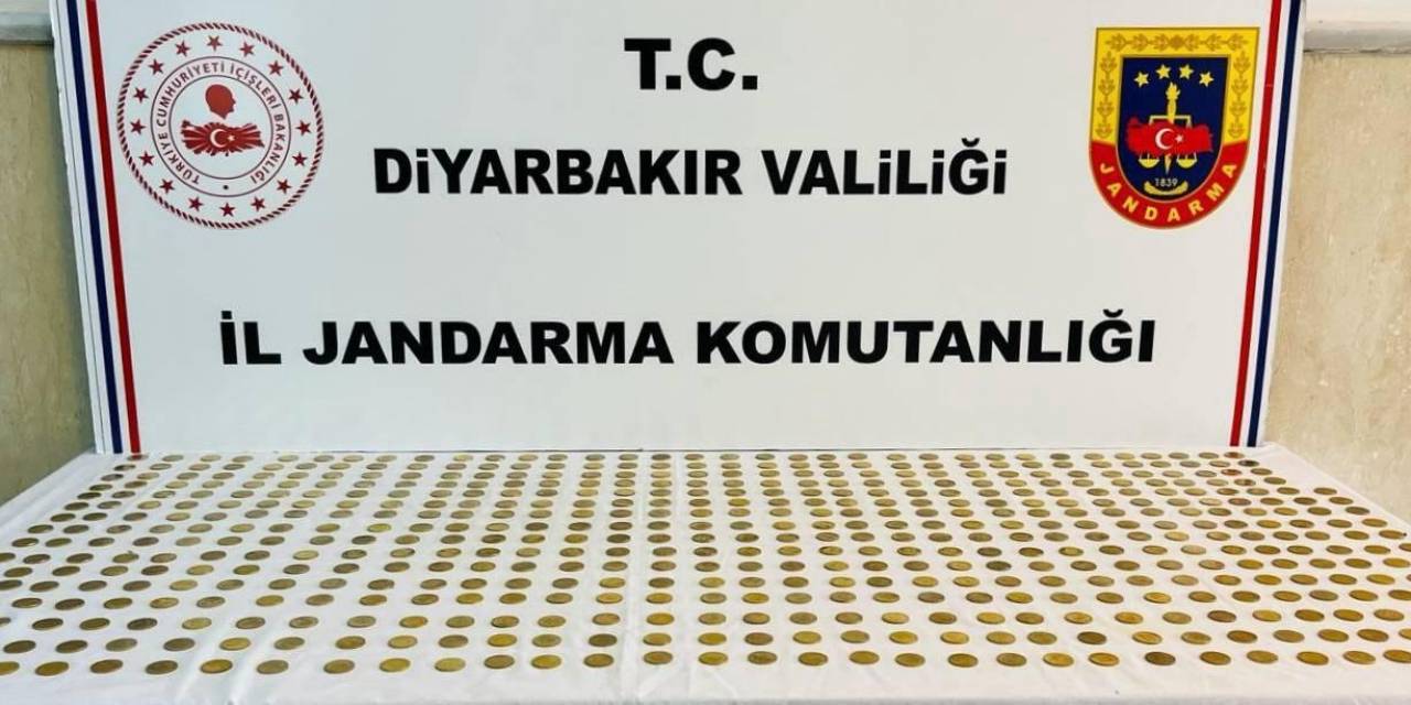 Dolandırıcılık İçin Kullanılan 556 Adet Sahte Altın Ve Tarihi Eser Ele Geçirildi