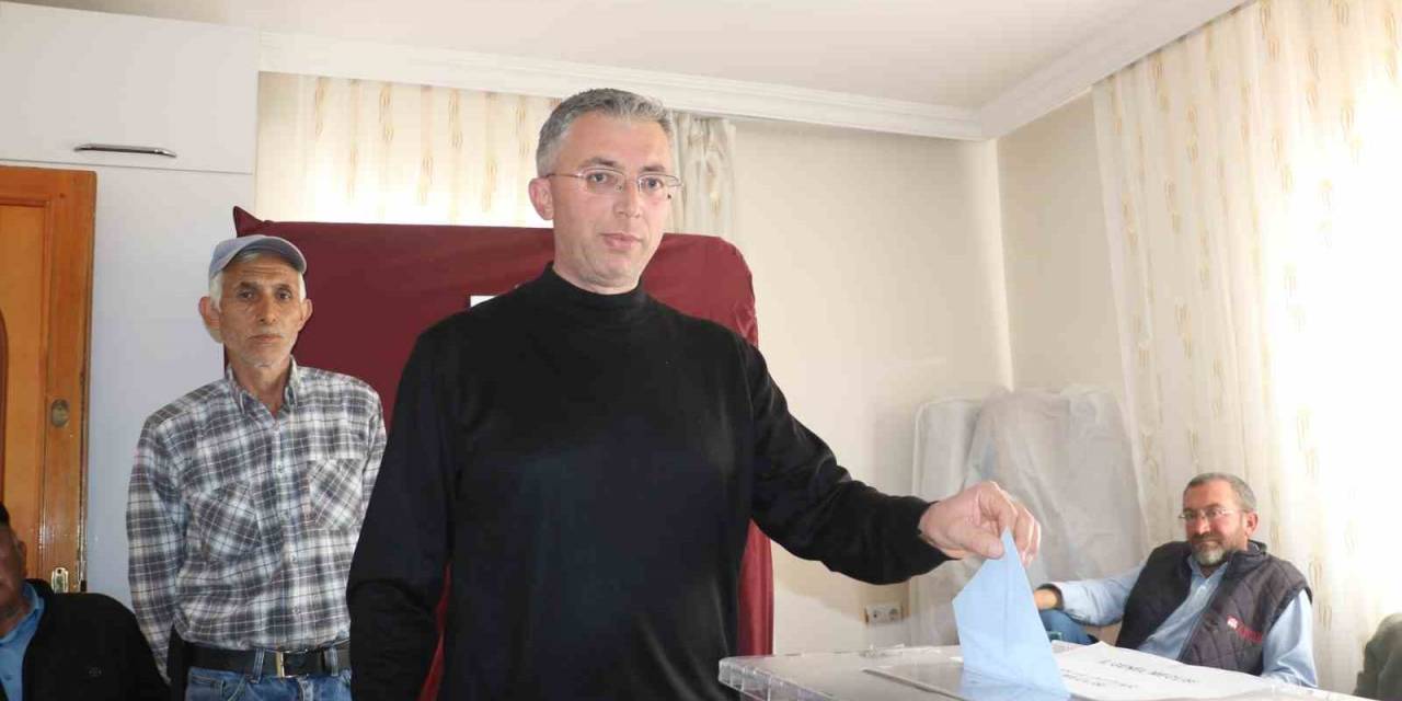 Dünyadaki Mars’ın Rakipsiz Muhtarı Sandıklar Açılmadan Zaferini İlan Etti