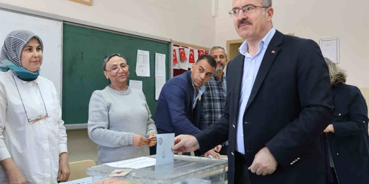 Elazığ Valisi Toraman: “Sandık Bölgelerinde 6 Binin Üzerinde Kolluk Personeli Görev Başında”