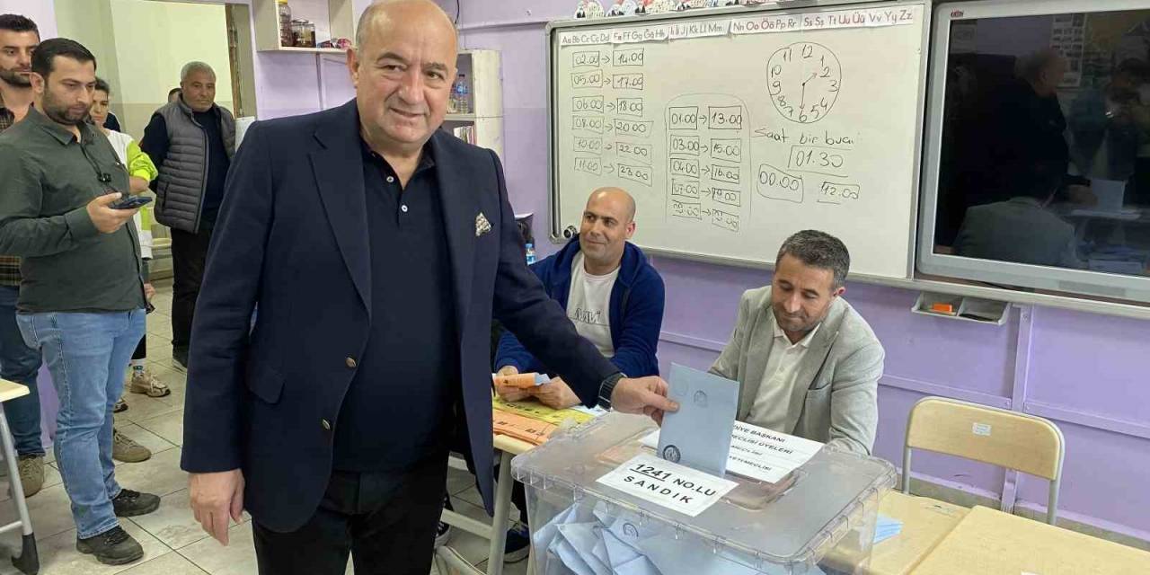 Ak Parti Çanakkale Milletvekili Ayhan Gider Oyunu Kullandı