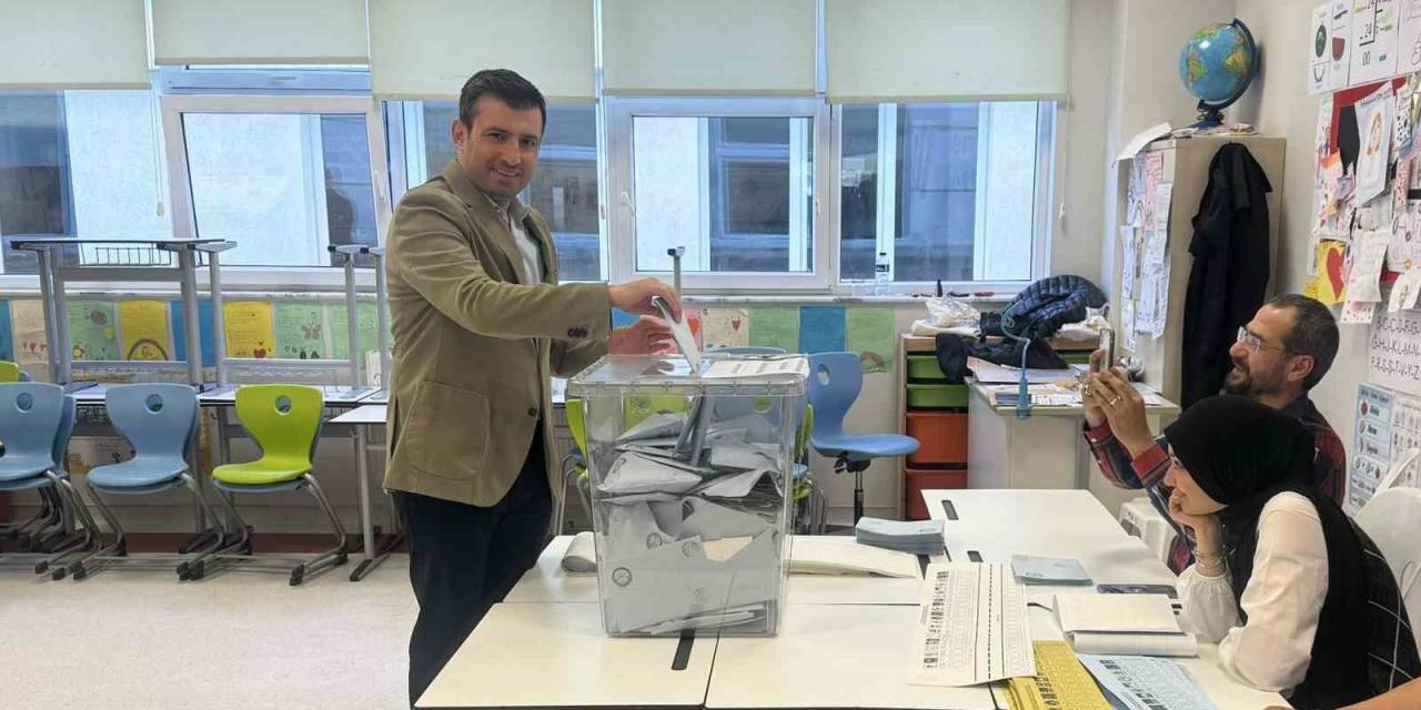 Selçuk Ve Sümeyye Bayraktar Çifti Oyunu Kullandı