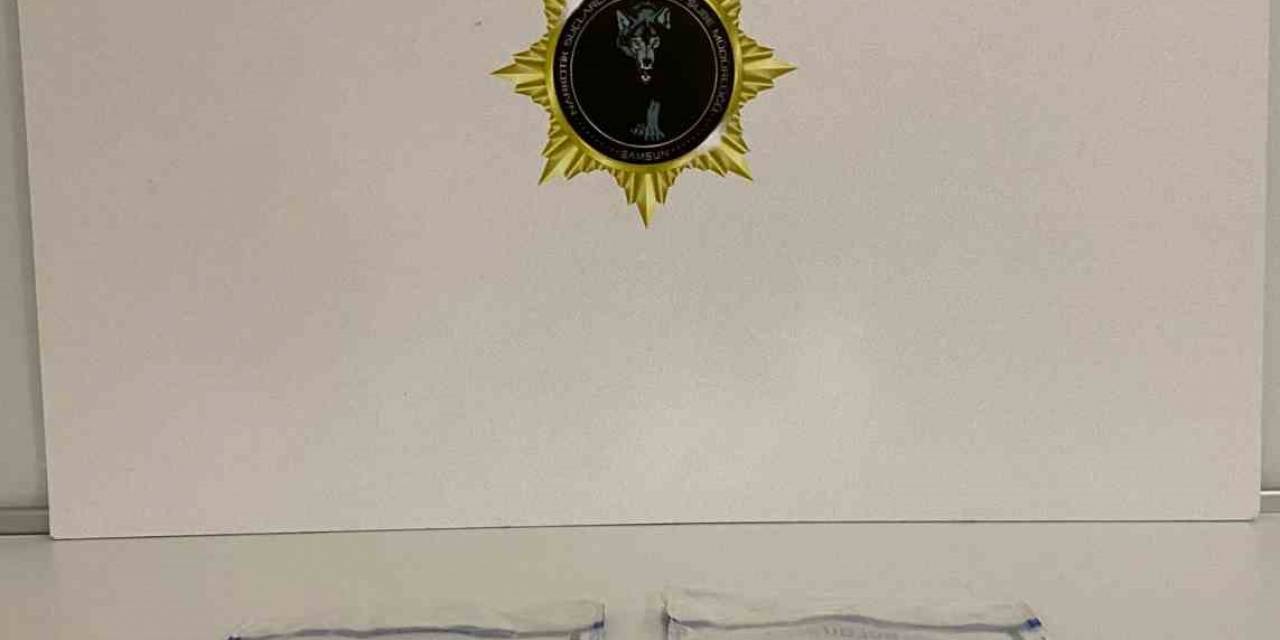 Samsun’da 3 Kişi Araçlarında Uyuşturucuyla Yakalandı