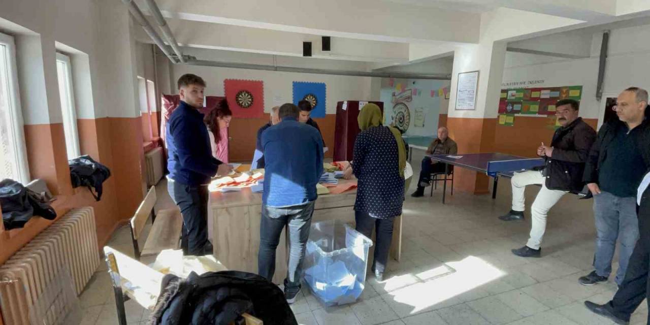 Tatvan’da Oy Kullanma İşlemi Sona Erdi
