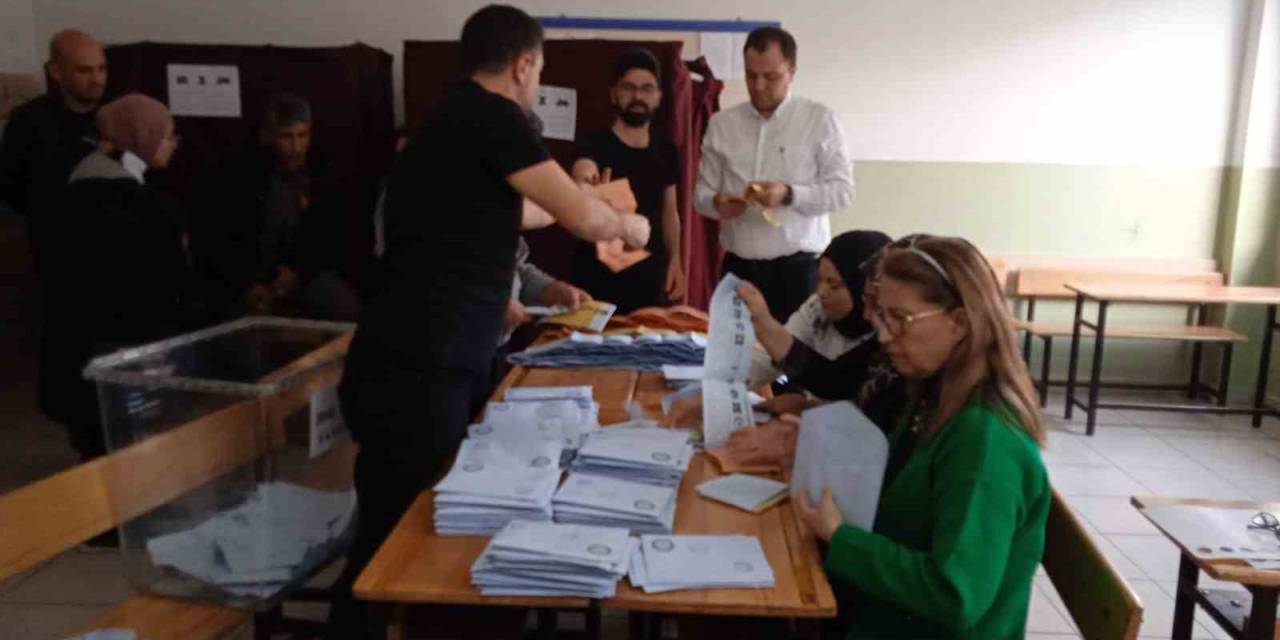 Afyonkarahisar’da Sandıklar Kapandı