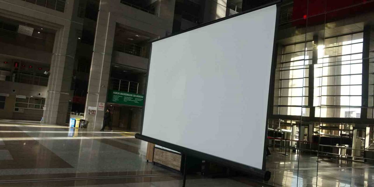 İstanbul Adalet Sarayı’na Resmi Veriler İçin Ekran Kuruldu