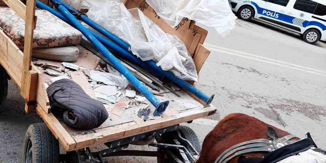 Şüpheli At Arabasından Kilolarca Çalıntı İnşaat Demiri Ele Geçirildi
