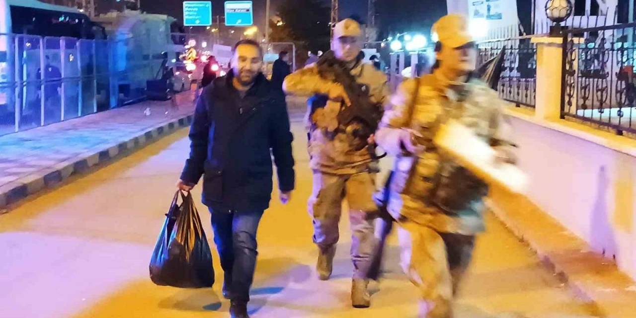 Van’da Oy Çuvalları Seçim Kuruluna Getiriliyor