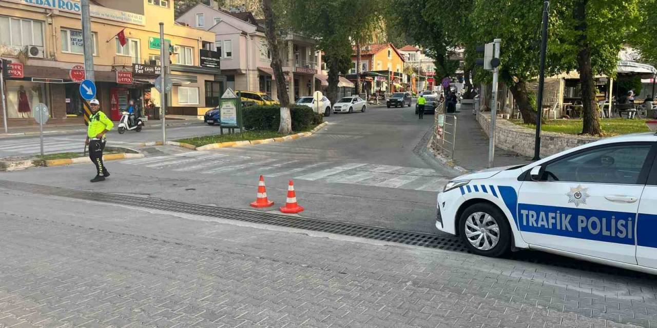 Fethiye’de Seçim Güvenliği Nedeniyle Yollar Trafiğe Kapatıldı