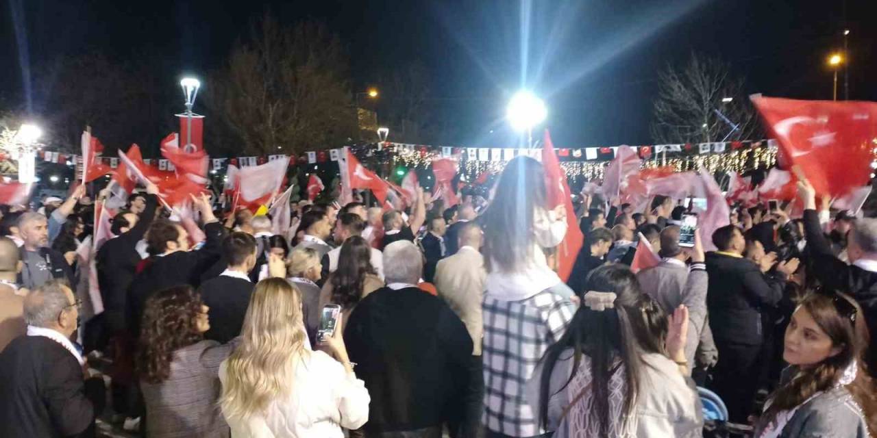 Başkentte Mansur Yavaş Destekçilerinin Kutlaması Erken Başladı