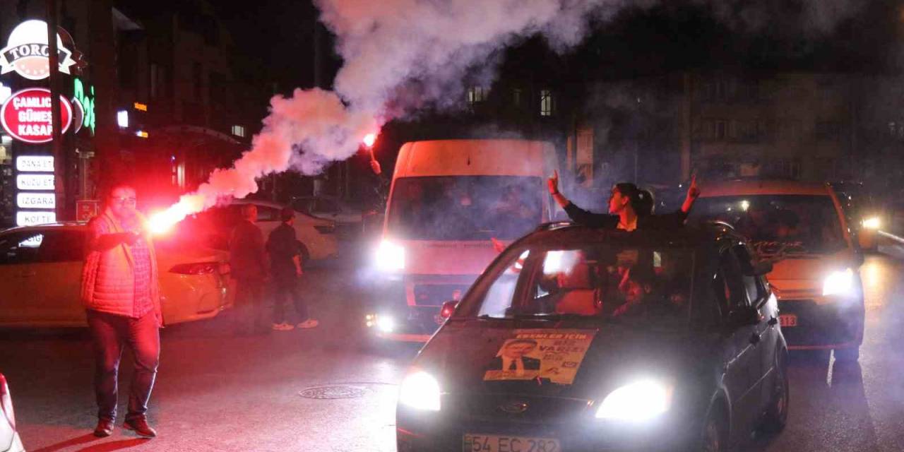 Sakarya’da Seçim Kutlamaları