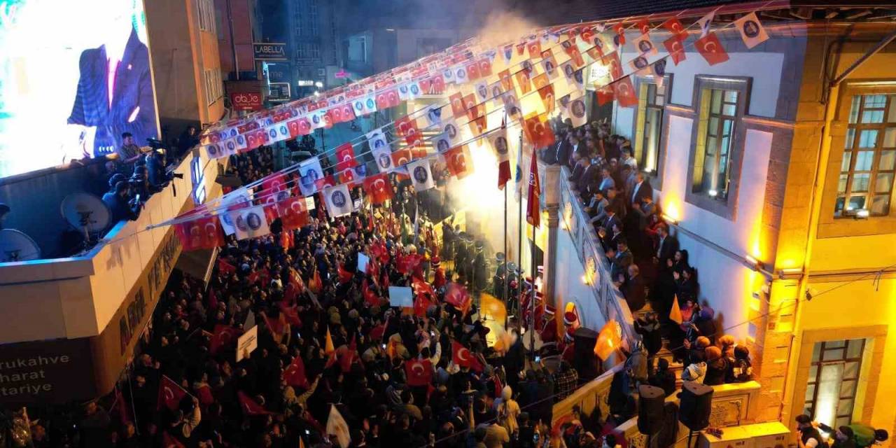 Çorum Belediye Başkanı Dr. Halil İbrahim Aşgın; “Yeniden Çorum’da Sevgi Kazandı, Barış Kazandı, Kardeşlik Kazandı”