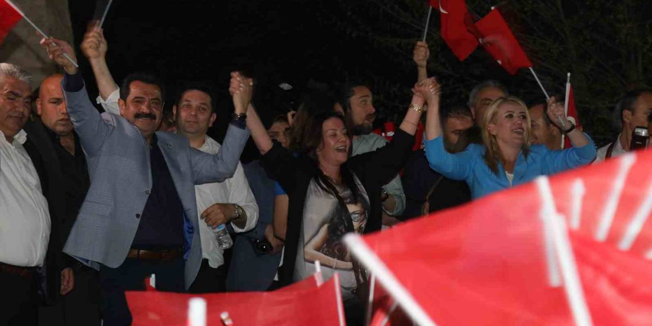 Denizli’de Chp’liler Çavuşoğlu, Doğan Ve Ertemur’un Seçim Başarısını Kutladı