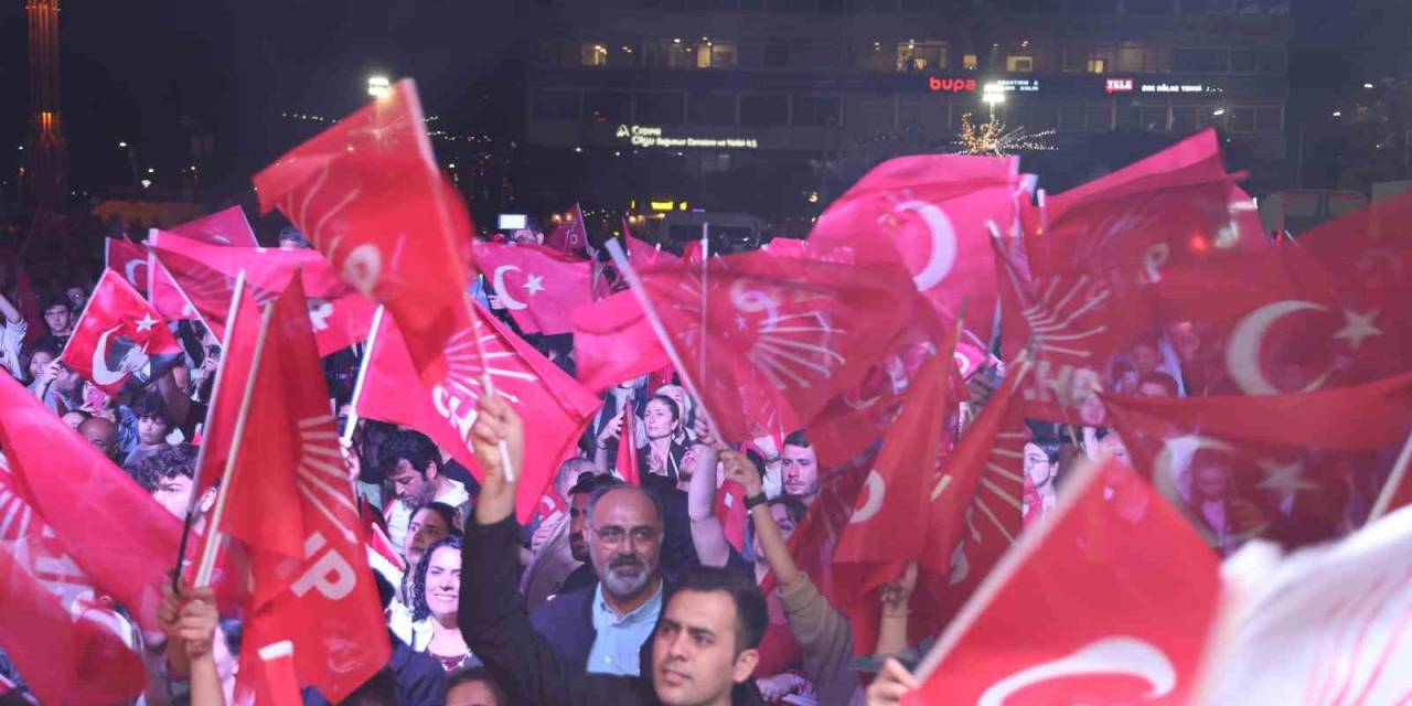 İzmir’de Ak Parti’li 4 Belediye Chp’ye Geçti