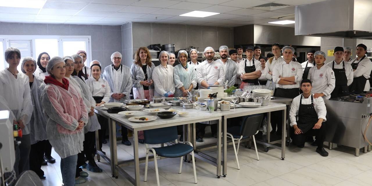 İzmir’de Lezzet Ve Estetik Bir Araya Geldi