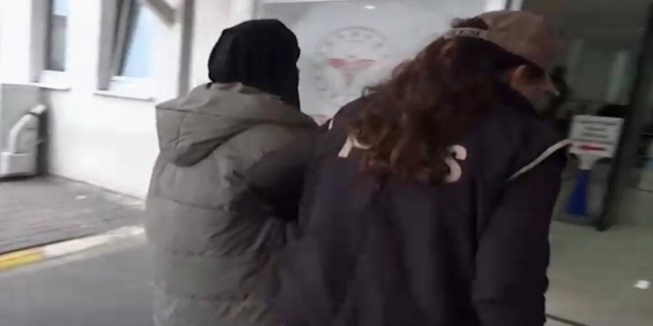 Terör Saldırısı İçin Hazırlık Yapan 2 Deaş’lı, İstanbul’da Jandarma Ve Polis Kıyafetiyle Yakalandı