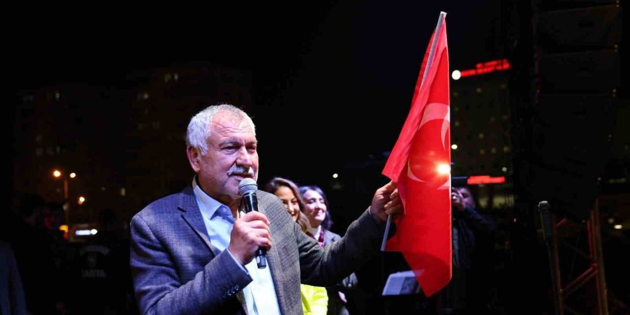 Chp Adana’da Hem Büyükşehir Hem De 9 İlçeyi Kazandı