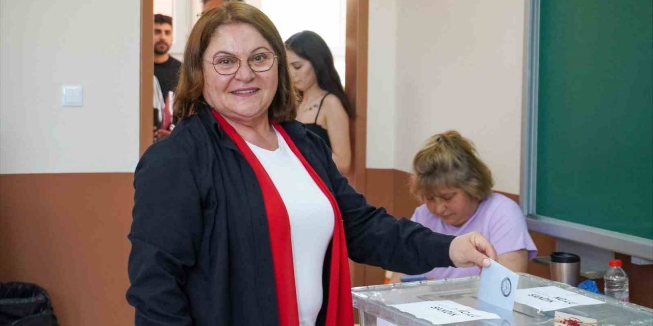 Didim’in İlk Kadın Belediye Başkanı Oldu