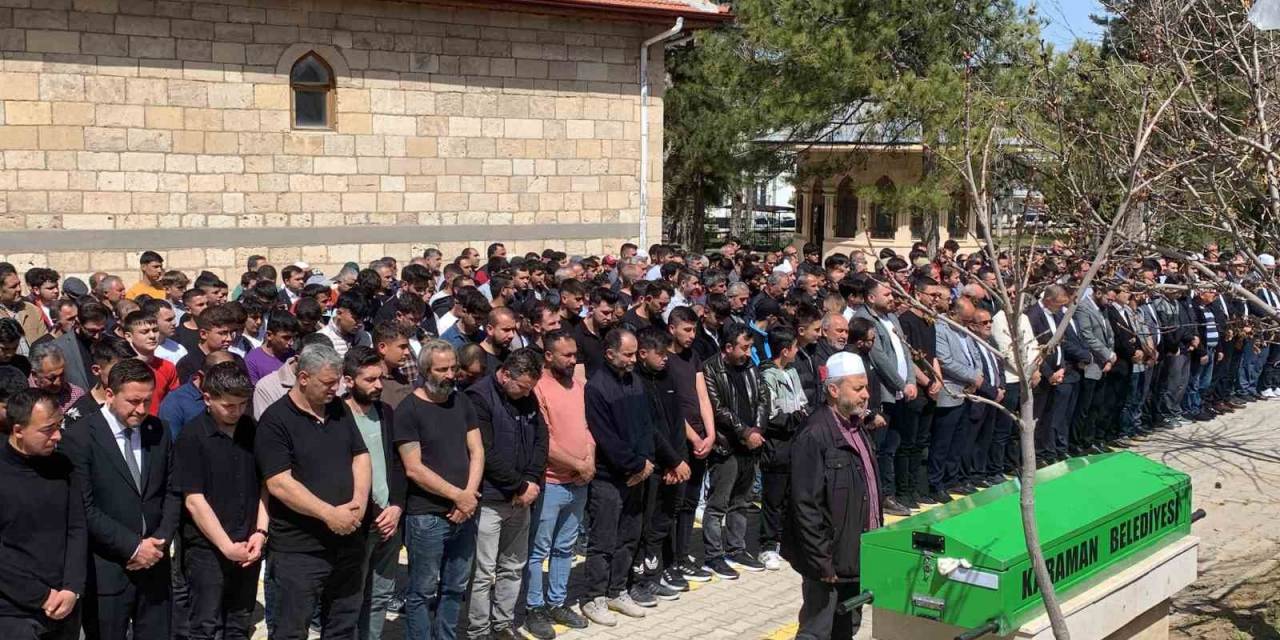 Kazada Hayatını Kaybeden 17 Yaşındaki Genç Son Yolculuğuna Uğurlandı