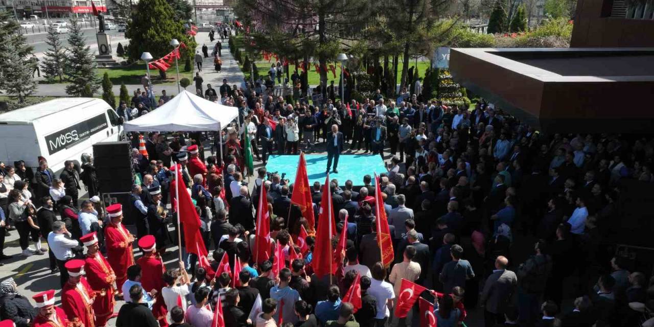 Başkan Büyükkılıç: "Kayserilerin Hizmetkarı Olmaya Devam Edeceğiz"