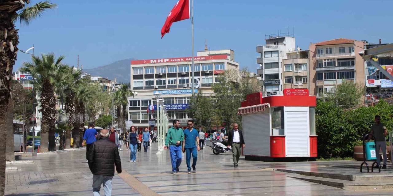 Seçim Sonrası Aydın Sokakları Normale Döndü