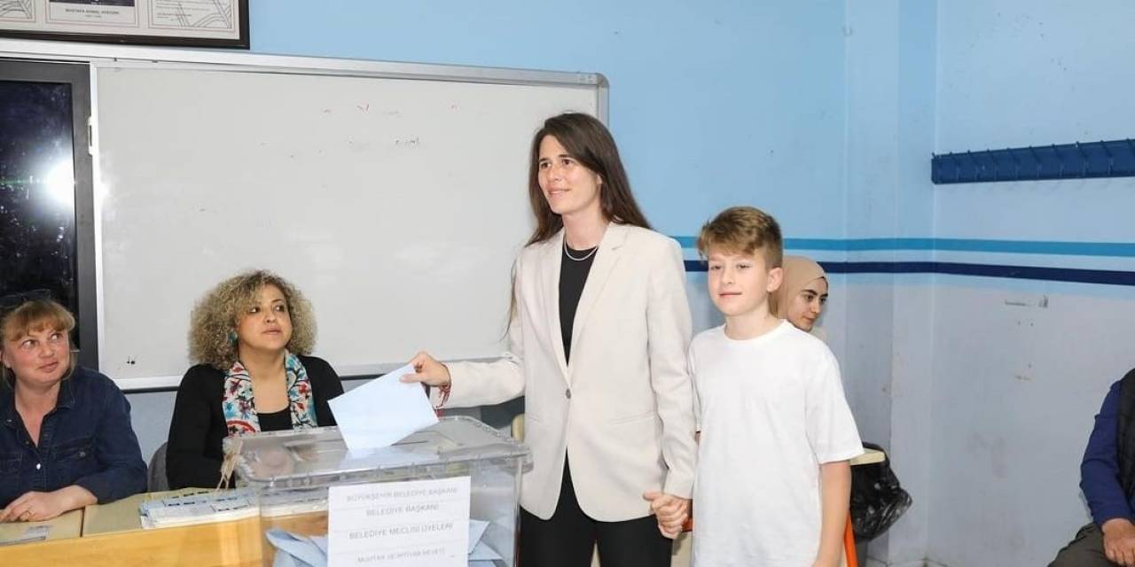 İzmir’e 33’lük İki Başkan