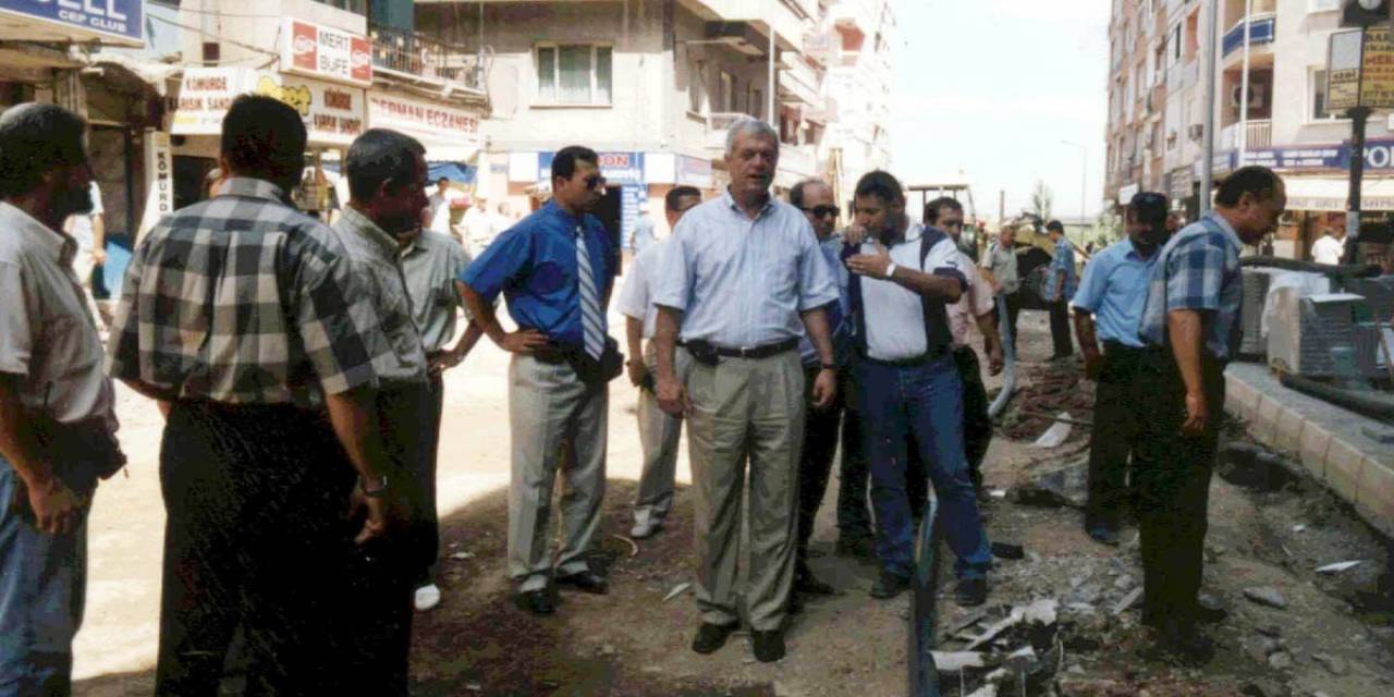 Chp, İzmir’de Beş Dönemdir Büyükşehir Sandığında Lider