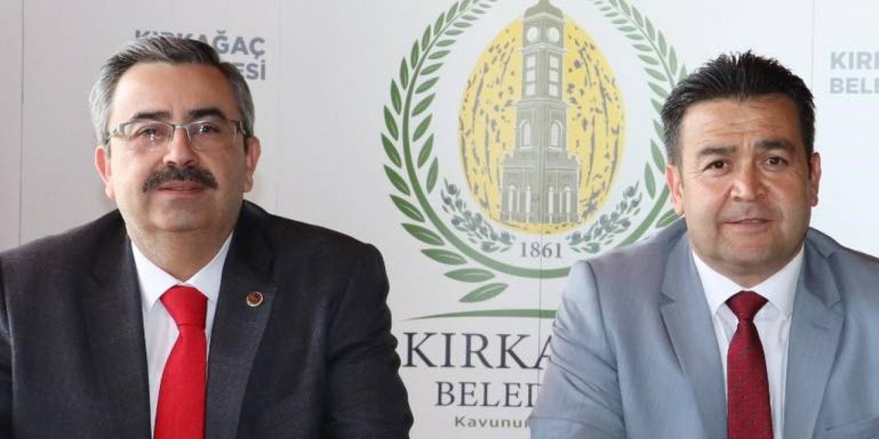 Kırkağaç’ta Belediye Başkanı Resmi Sonuçlar İlan Edilmeden Görevini Devretti
